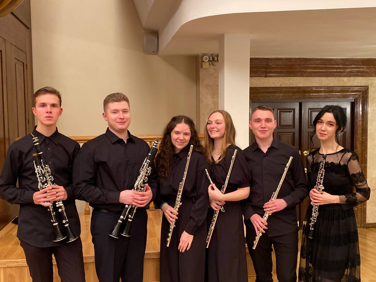 Фото исполнителя